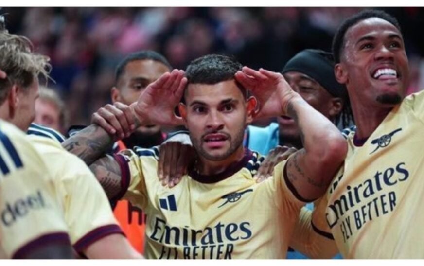 EPL table: Arsenal go top after 2-0 win at Sunderland